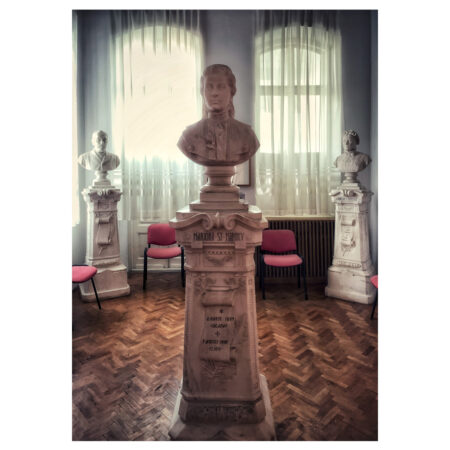 Bustul Mărioarei Marincu la Muzeul de Artă din Calafat - salvat din cavoul familiei Marincu