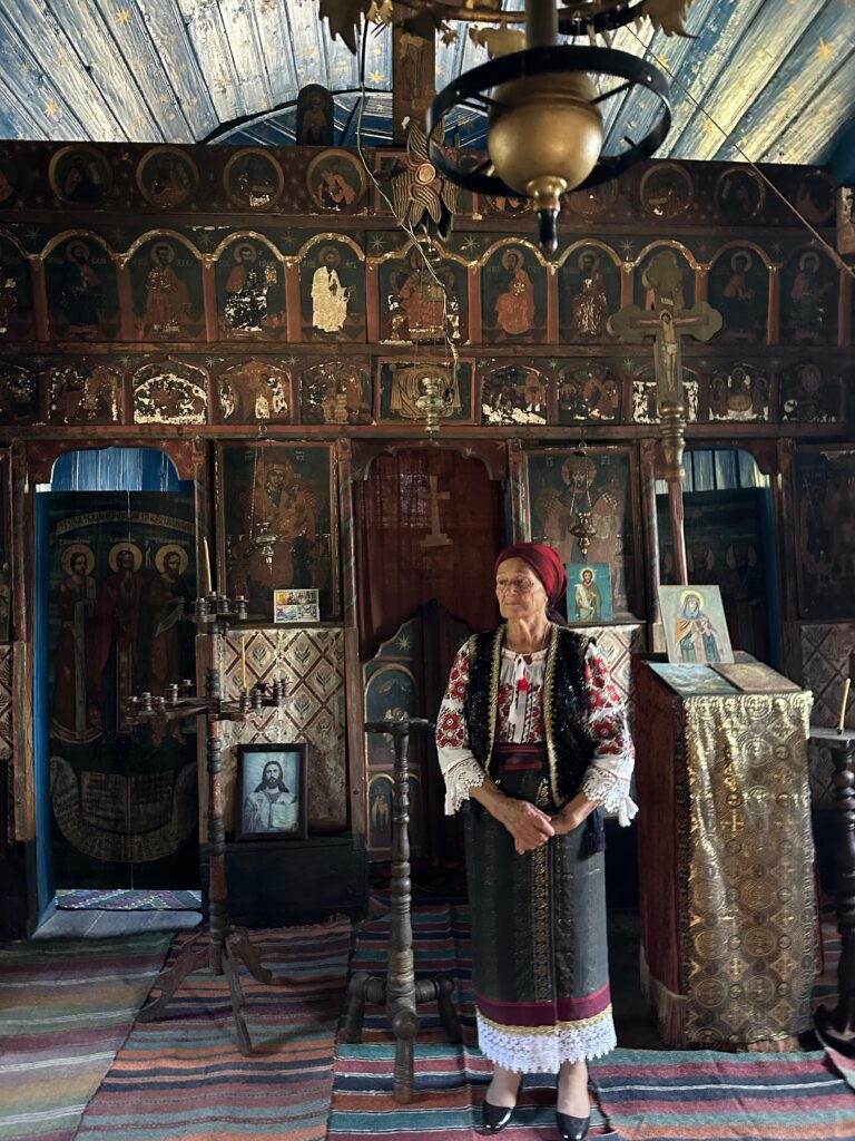 Biserica Sf. Voievozi din Cucuieți