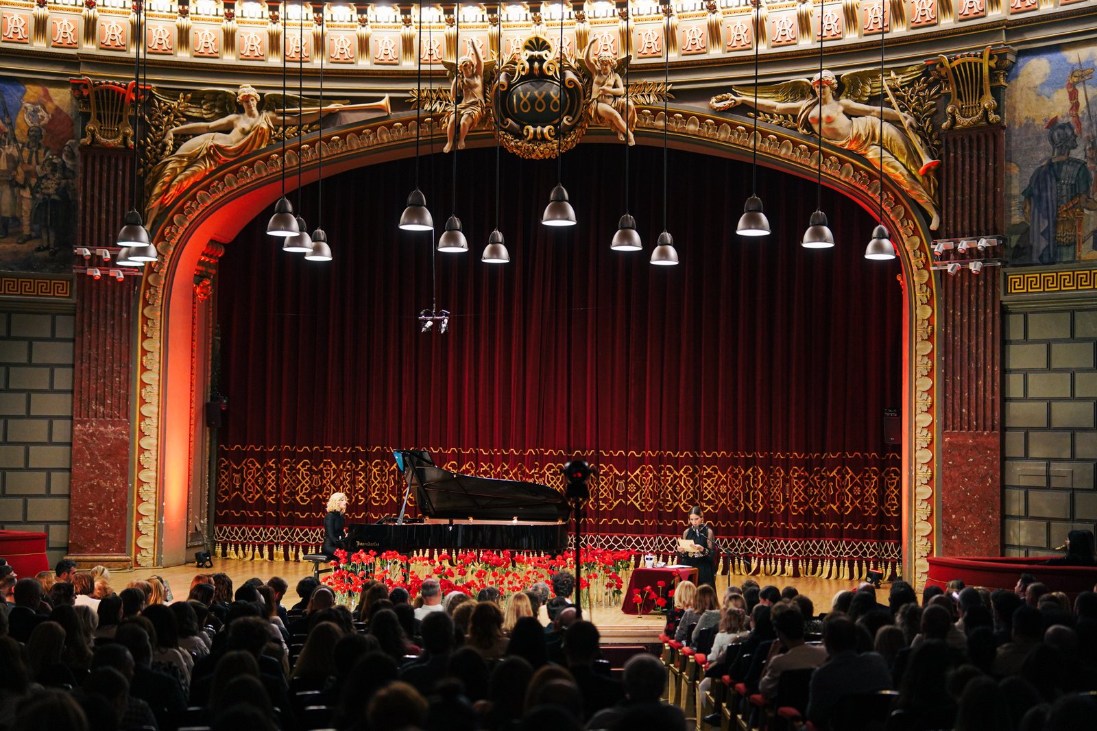 Recital de pian Alexandra Silocea cu interludii lirice interpretate de Natalia Cebanu la Ateneul Român - Festivalul AICI A STAT - Ediția Silvia Șerbescu - credit foto Alex Damian